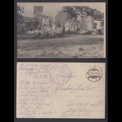 Ansichtskarte Feldpost Soldatenkarte Soldaten vor Zerbomten Häuser 1918
